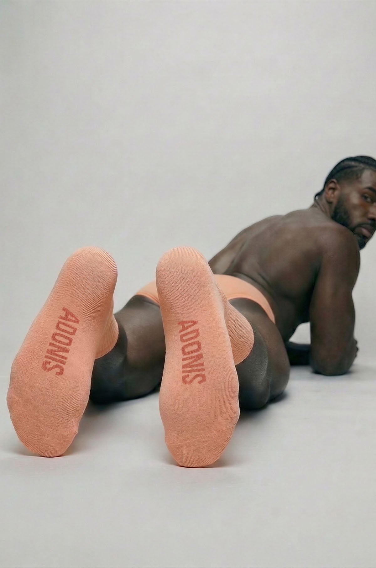 Tanga tipo jock con gorro de dormir y bayas de Goji